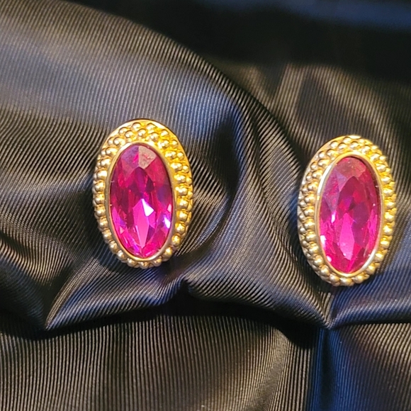 Vintage Swarovski Gold-Tone Oval Pink Crystal Stud Earrings 12.2g - Picture 4 of 16